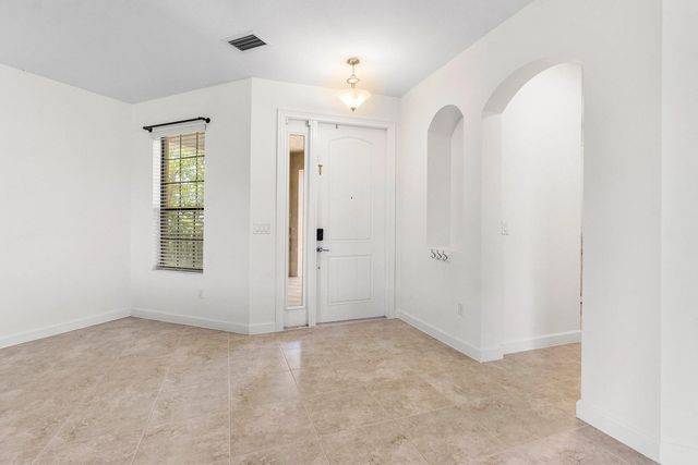 3 of 40 - 5428 Sandbirch Way, Lake Worth, FL