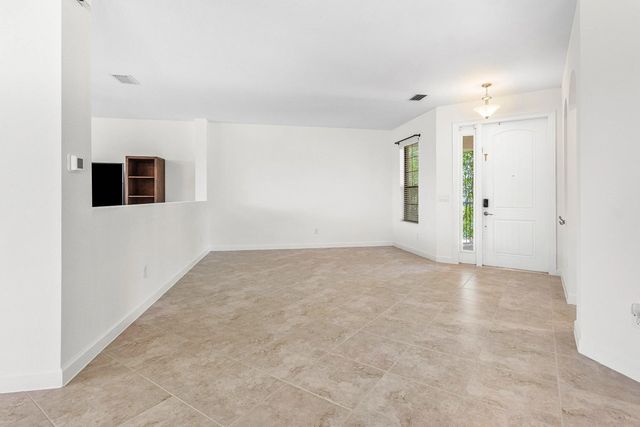5 of 40 - 5428 Sandbirch Way, Lake Worth, FL
