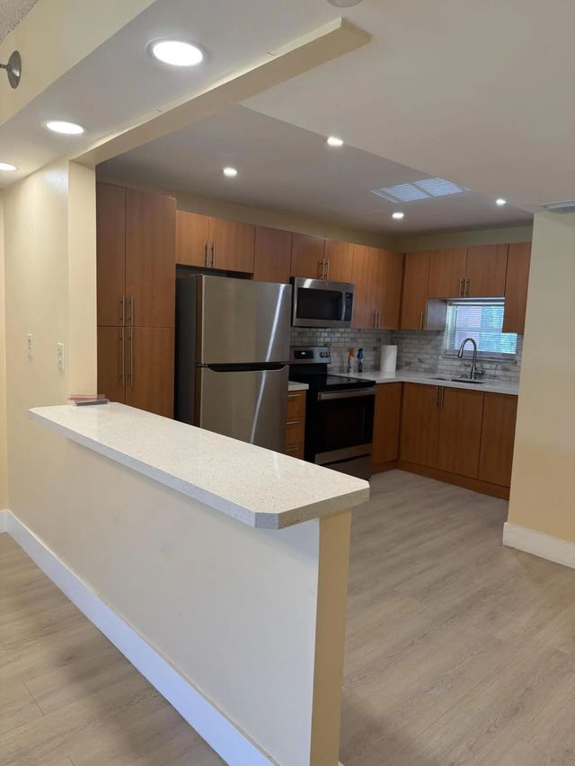 3 of 14 - 830 S Hollybrook Drive #204, Pembroke Pines, FL