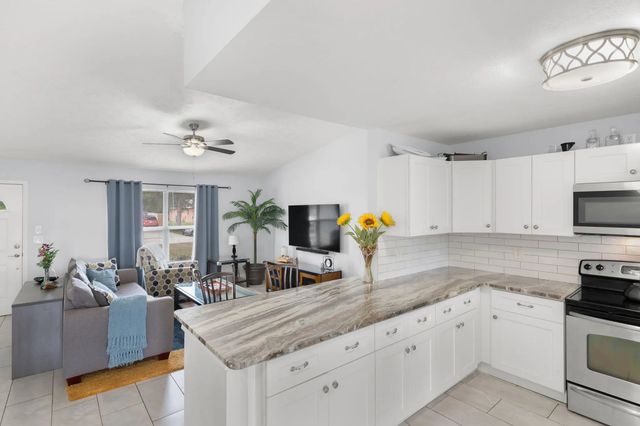 5 of 24 - 1098 Sw Janette Avenue, Port St. Lucie, FL