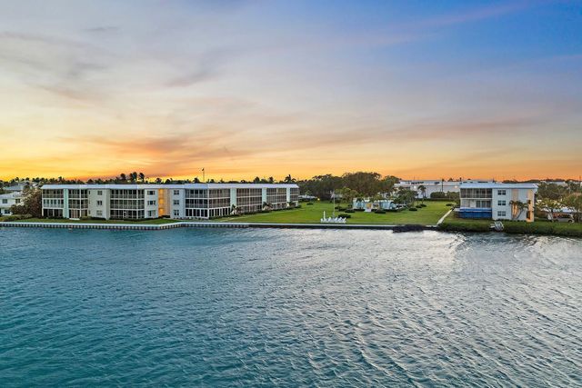 100 Waterway Road #e305, Tequesta