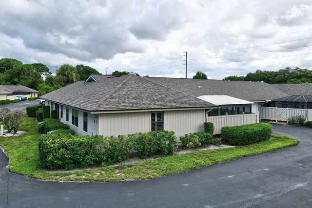 2 of 41 - 725 Timber Ridge Trail Sw #unit B, Vero Beach, FL