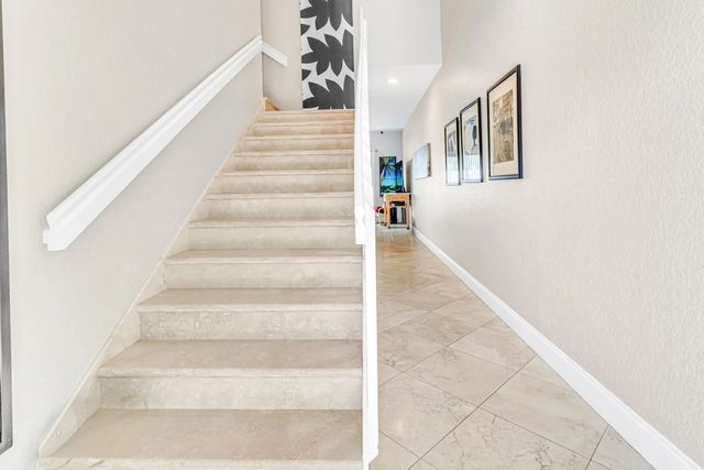 3 of 30 - 5428 Pointe Villa Drive #e, Lighthouse Point, FL