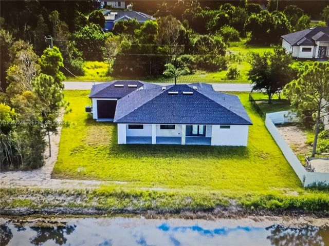 3 of 36 - 728 N Laplata Avenue, Lehigh Acres, FL