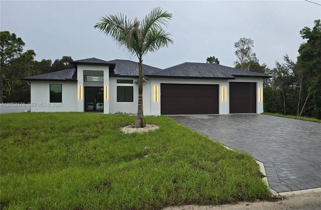 4 of 36 - 728 N Laplata Avenue, Lehigh Acres, FL