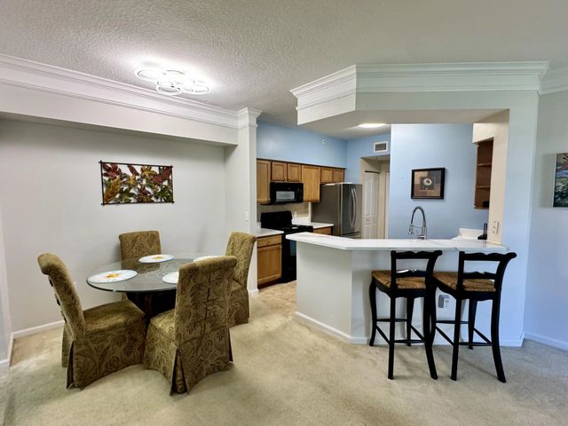 9857 Baywinds #9210, West Palm Beach