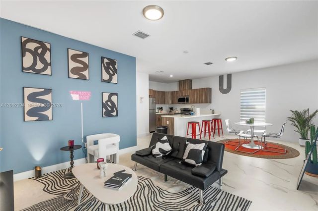 2 of 19 - 1820 Sw 9th Street, Fort Lauderdale, FL