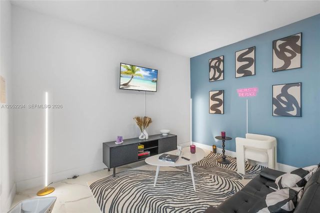 3 of 19 - 1820 Sw 9th Street, Fort Lauderdale, FL