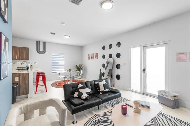4 of 19 - 1820 Sw 9th Street, Fort Lauderdale, FL