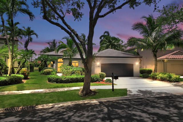 1163 Camellia Circle, Weston