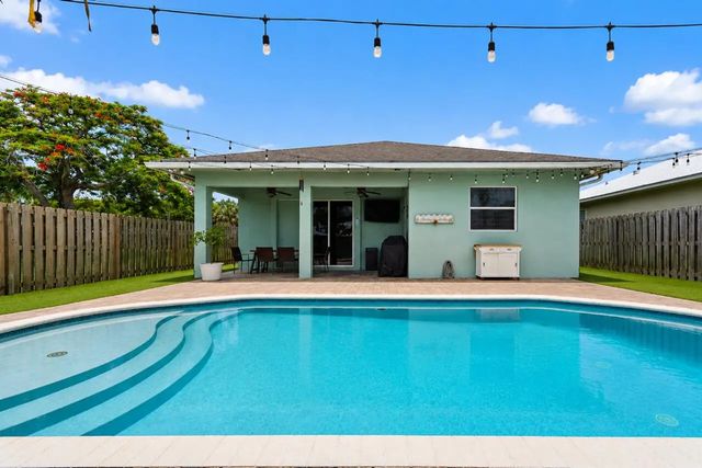 2 of 30 - 17620 Cinquez Park Road W, Jupiter, FL