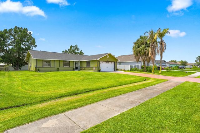 3 of 40 - 450 Se Thornhill Drive, Port St. Lucie, FL