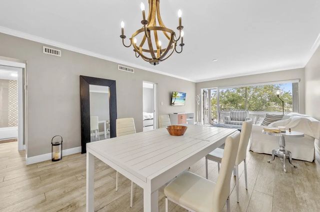 5 of 18 - 900 Sw 12th Street #206, Fort Lauderdale, FL