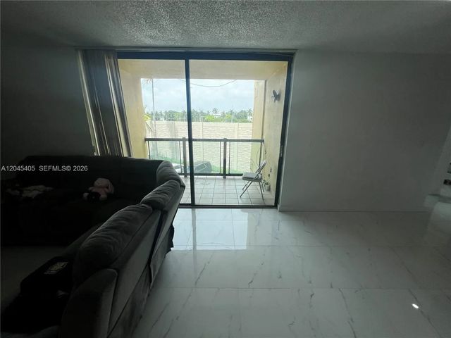 11750 Sw 18th Street #319-1, Miami