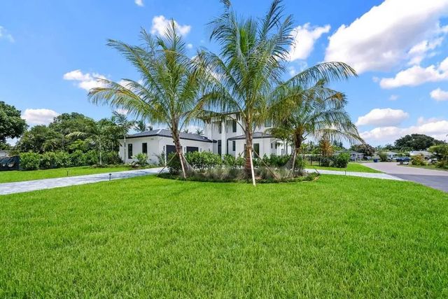 2 of 50 - 325 W Riverside Drive, Jupiter, FL