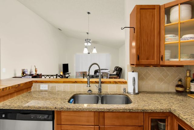 5 of 39 - 4692 Lakeside Circle, West Palm Beach, FL