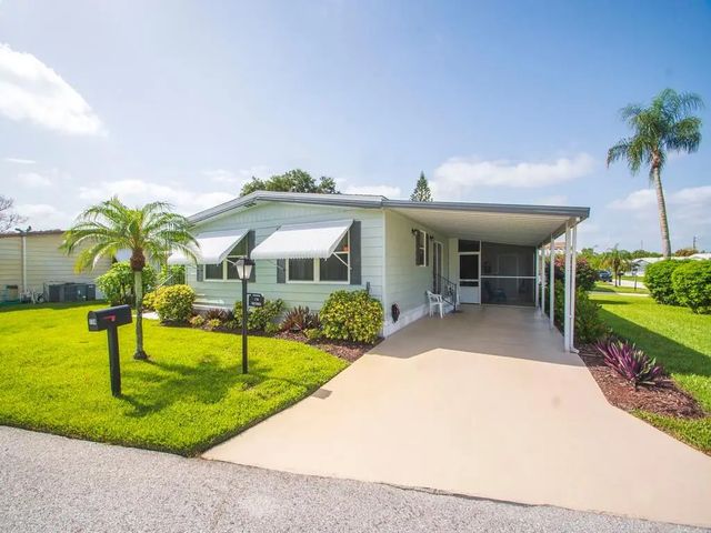 2 of 42 - 174 Ne Emerald Drive, Jensen Beach, FL