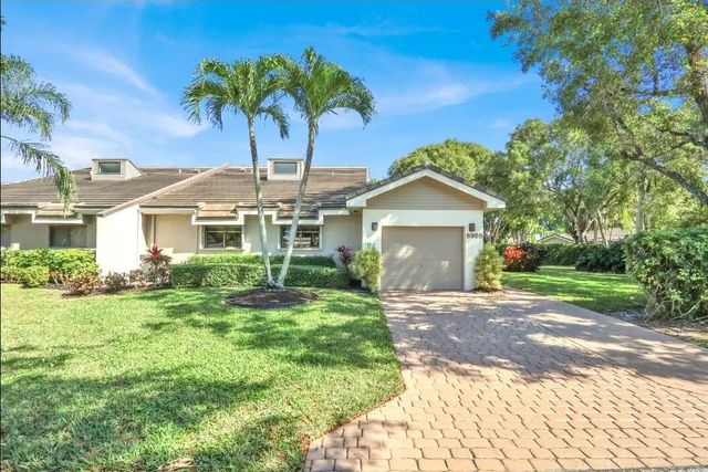 2 of 34 - 6965 Parisian Way, Lake Worth, FL
