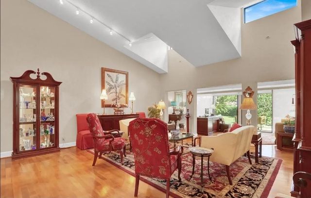 4 of 34 - 6965 Parisian Way, Lake Worth, FL