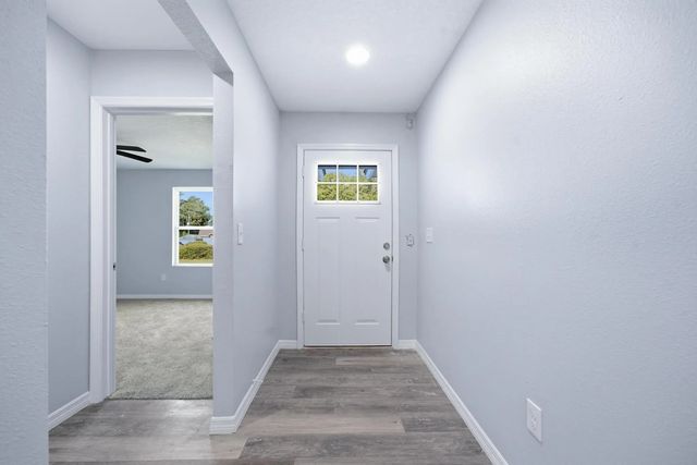 3 of 38 - 4327 Bessie Circle E, Jacksonville, FL