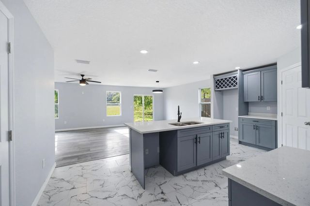 4 of 38 - 4327 Bessie Circle E, Jacksonville, FL