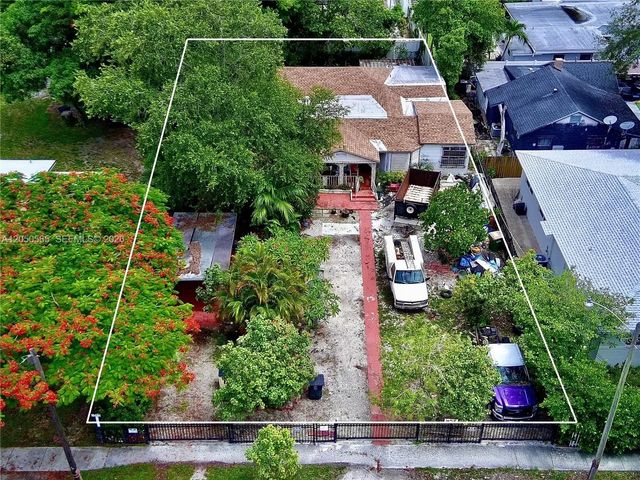 4 of 32 - 1053 Ne 128th Street, North Miami, FL