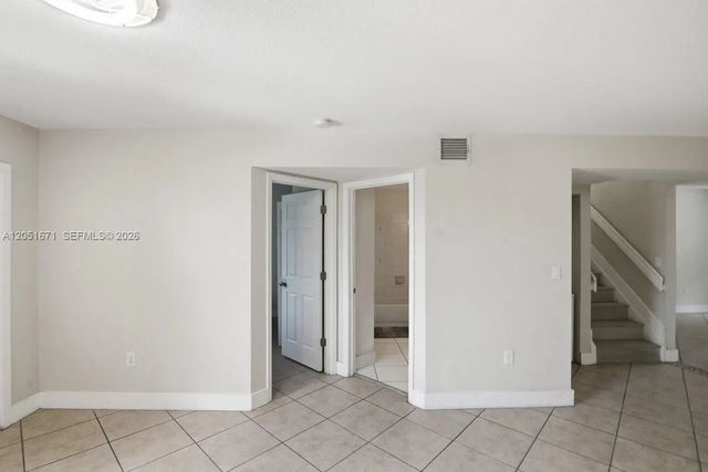 5 of 29 - 15250 Sw 134th Place #110, Miami, FL