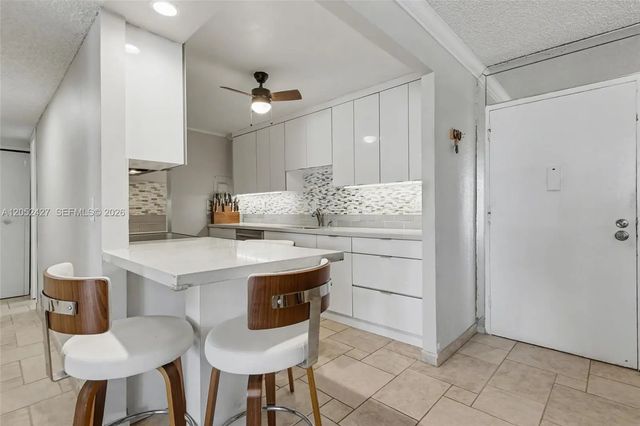 211 S Ocean Drive #205, Hollywood