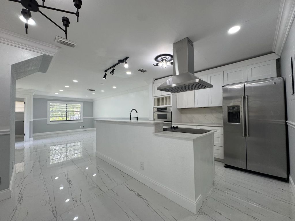 613 Nw 47th Street, Deerfield Beach