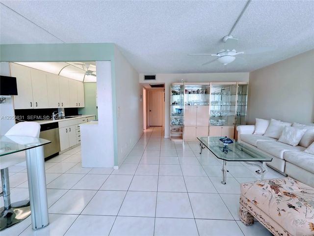 3076 E Exeter E #3076, Boca Raton