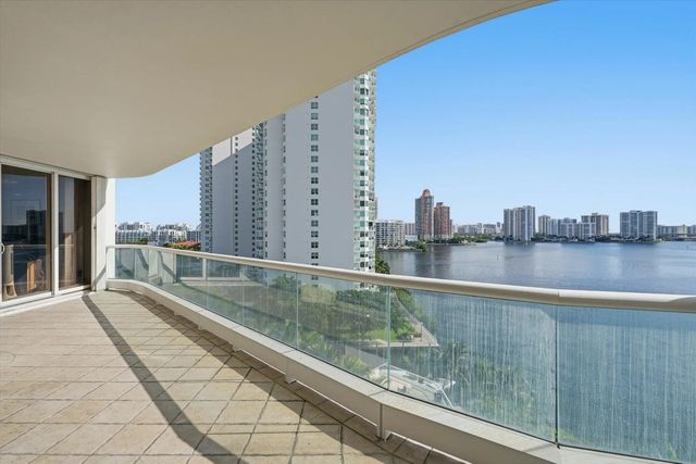 5 of 57 - 7000 W Island Boulevard #907, Aventura, FL