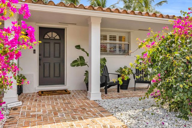 2 of 36 - 366 Elm Avenue, Tequesta, FL