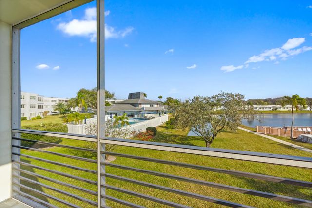 2 of 40 - 2223 Park Lane #210, Hollywood, FL