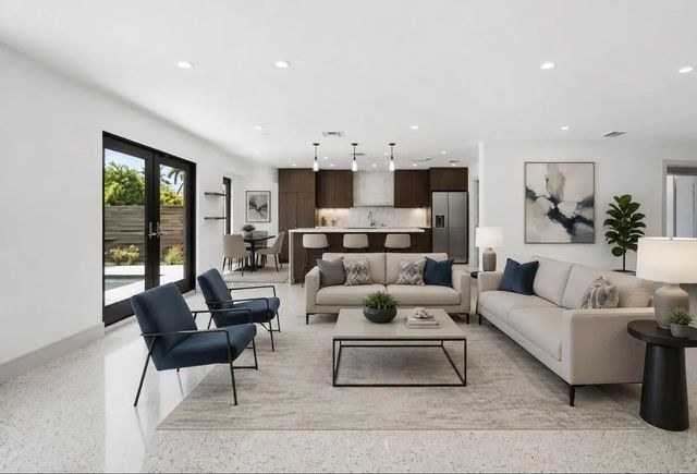 4 of 33 - 2001 N Victoria Park Road, Fort Lauderdale, FL