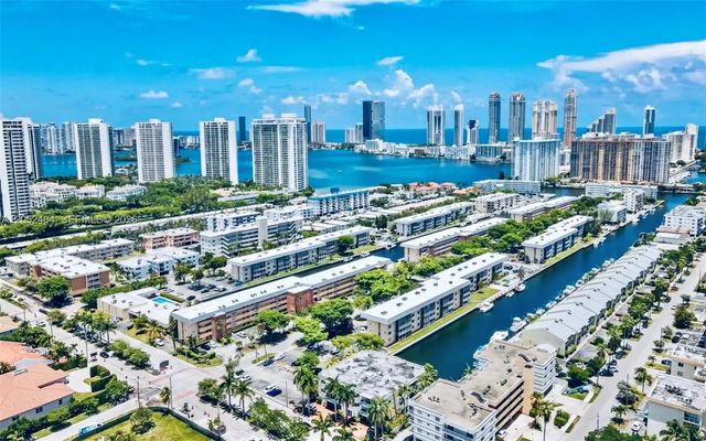 3550 Ne 169 Street #apt.f.112, North Miami Beach