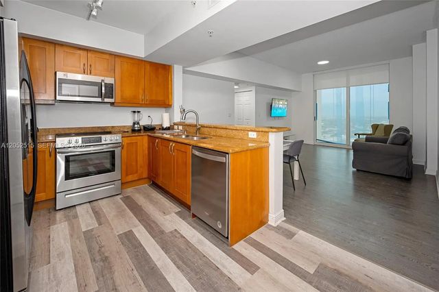 4 of 12 - 1745 E Hallandale Beach Boulevard #2501w, Hallandale Beach, FL