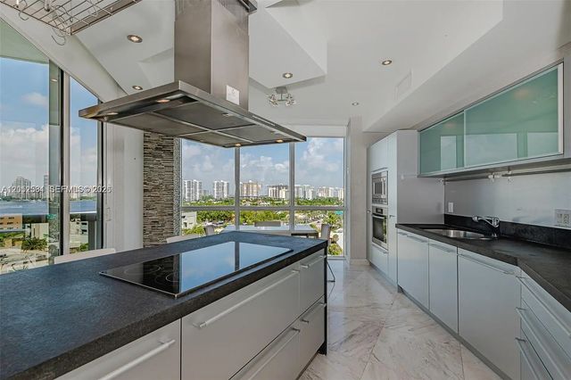 3 of 11 - 18201 Collins Avenue #1101, Sunny Isles Beach, FL