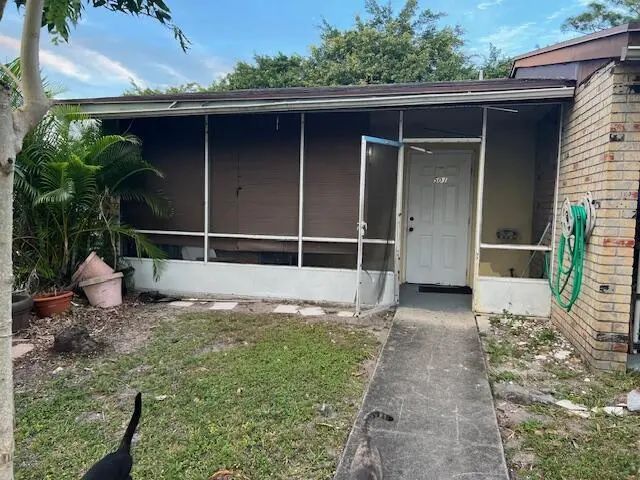 4919 Freedom Circle, Lake Worth