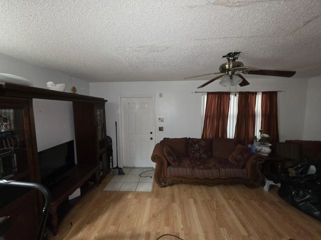 3 of 8 - 4917 Freedom Circle, Lake Worth, FL