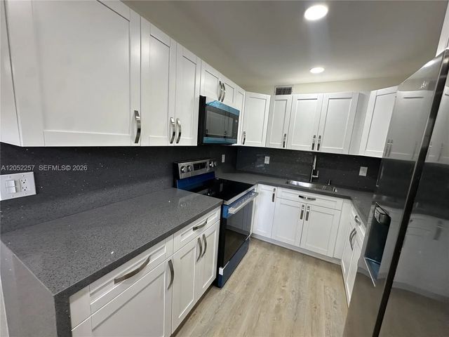 13255 Sw 7th Court #113d, Pembroke Pines