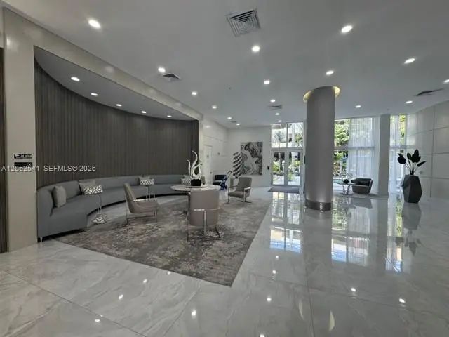 2 of 18 - 18800 Ne 29th Avenue #329, Aventura, FL