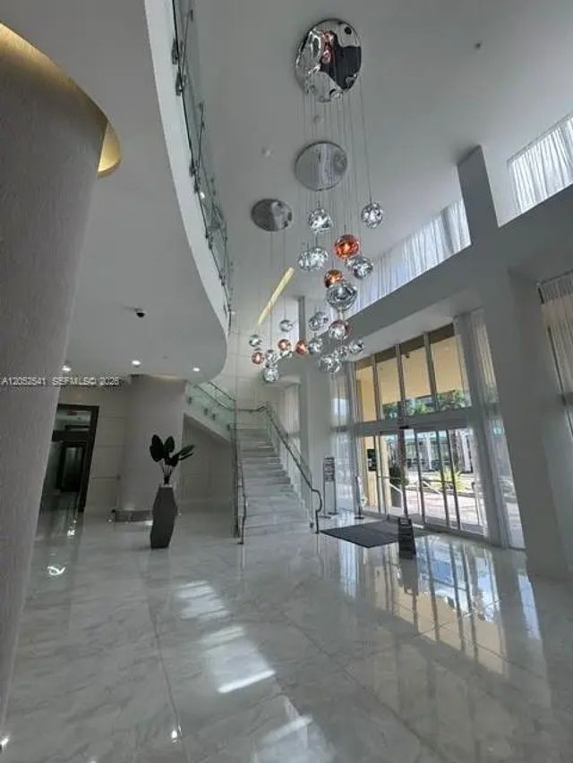 4 of 18 - 18800 Ne 29th Avenue #329, Aventura, FL
