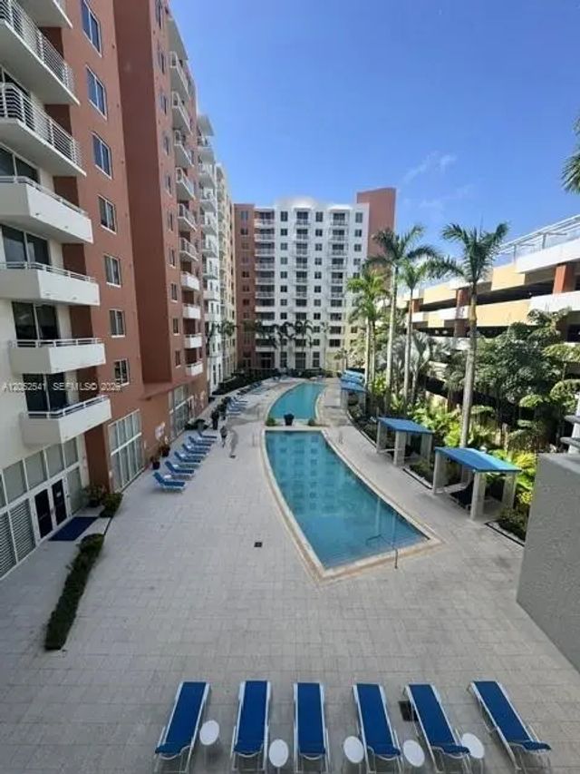 5 of 18 - 18800 Ne 29th Avenue #329, Aventura, FL