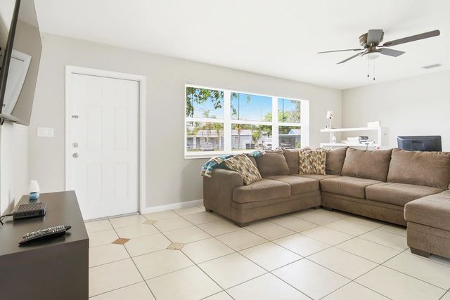 333 Elizabeth Road, Lake Worth