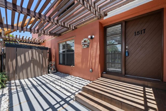 3 of 36 - 1517 Fairway Road, Pembroke Pines, FL