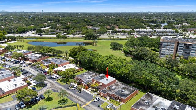 5 of 36 - 1517 Fairway Road, Pembroke Pines, FL