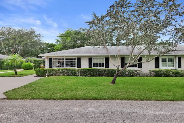 4 of 51 - 10127 41st Terrace S #211, Boynton Beach, FL