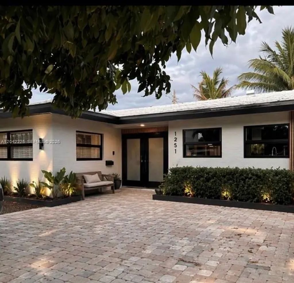 1251 Sw 11th Terrace, Boca Raton
