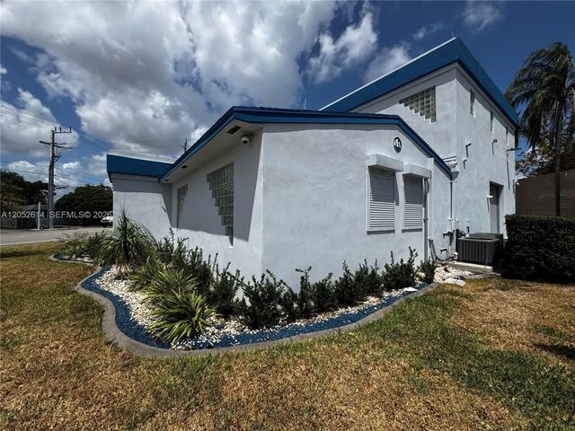 3 of 22 - 6151 Pembroke Road, Hollywood, FL