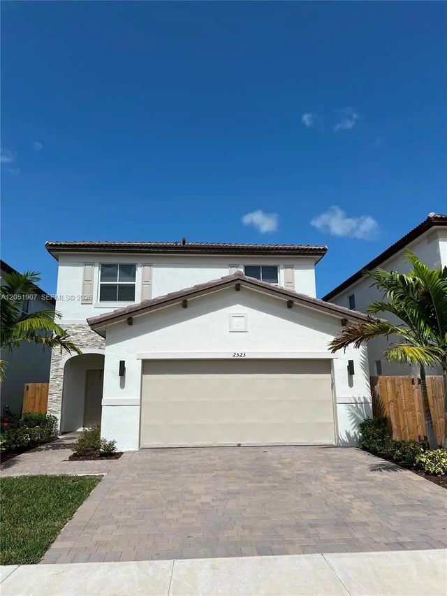 2523 Se 26th Terrace, Homestead